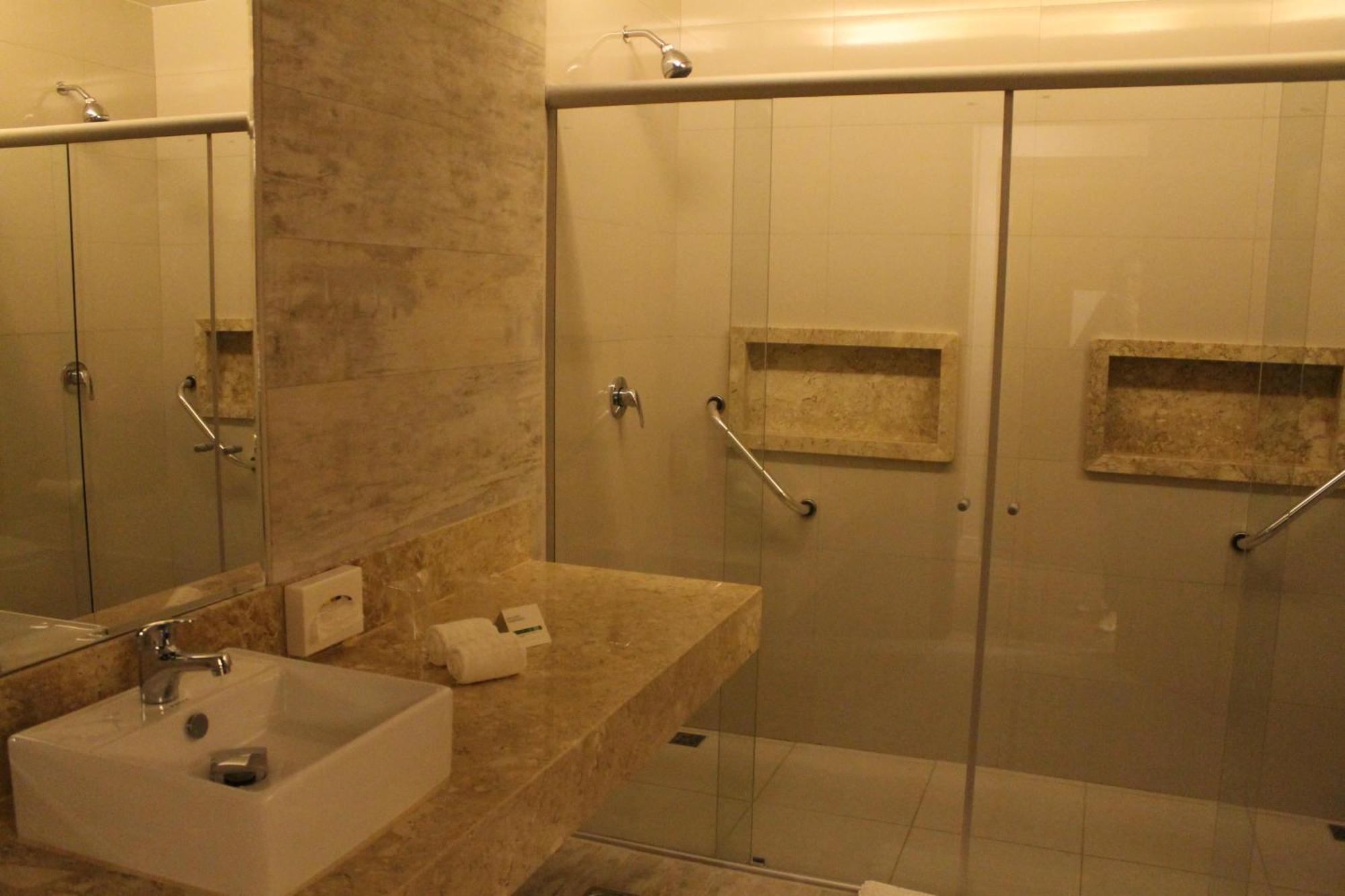 Hotel - By Ihg Goiânia